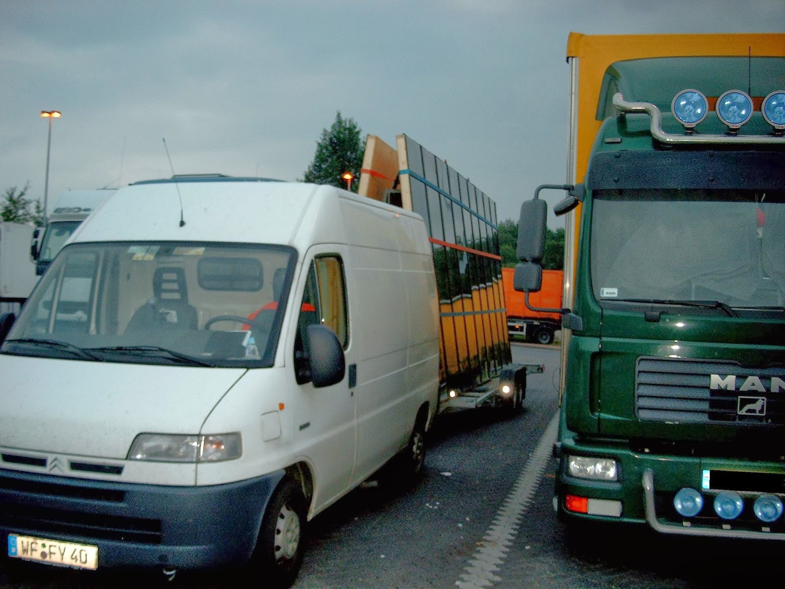 Wieviel ist das Azeton ins Benzin notwendig